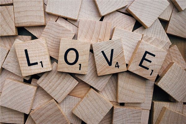 徐佩瑜的姓名打分結果_徐佩瑜五行分析