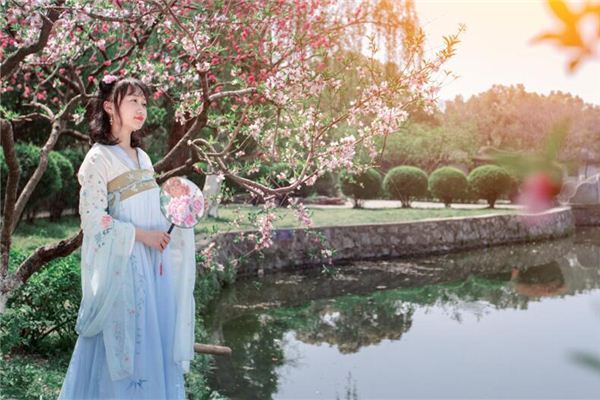 伊洛里的姓名打分結果_伊洛里五行分析